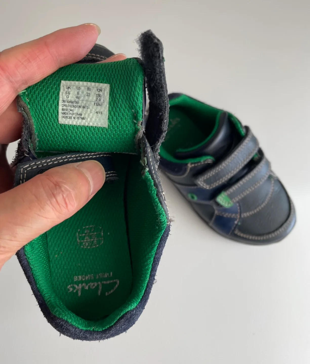 Clarks First Shoes Toddler Velcro Sneakers Size 6 image indicator(4)