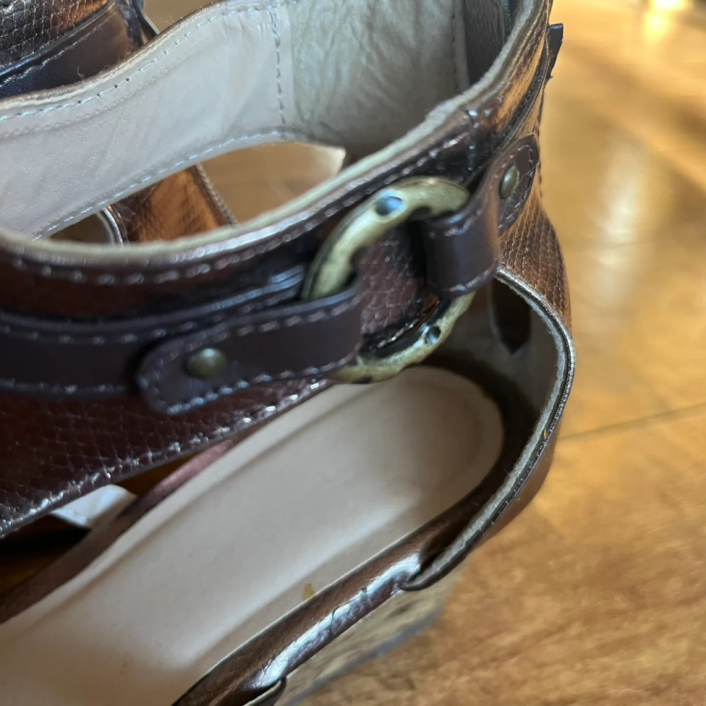 💚 Metallic Leather Gladiator Wedge Sandals image indicator(4)