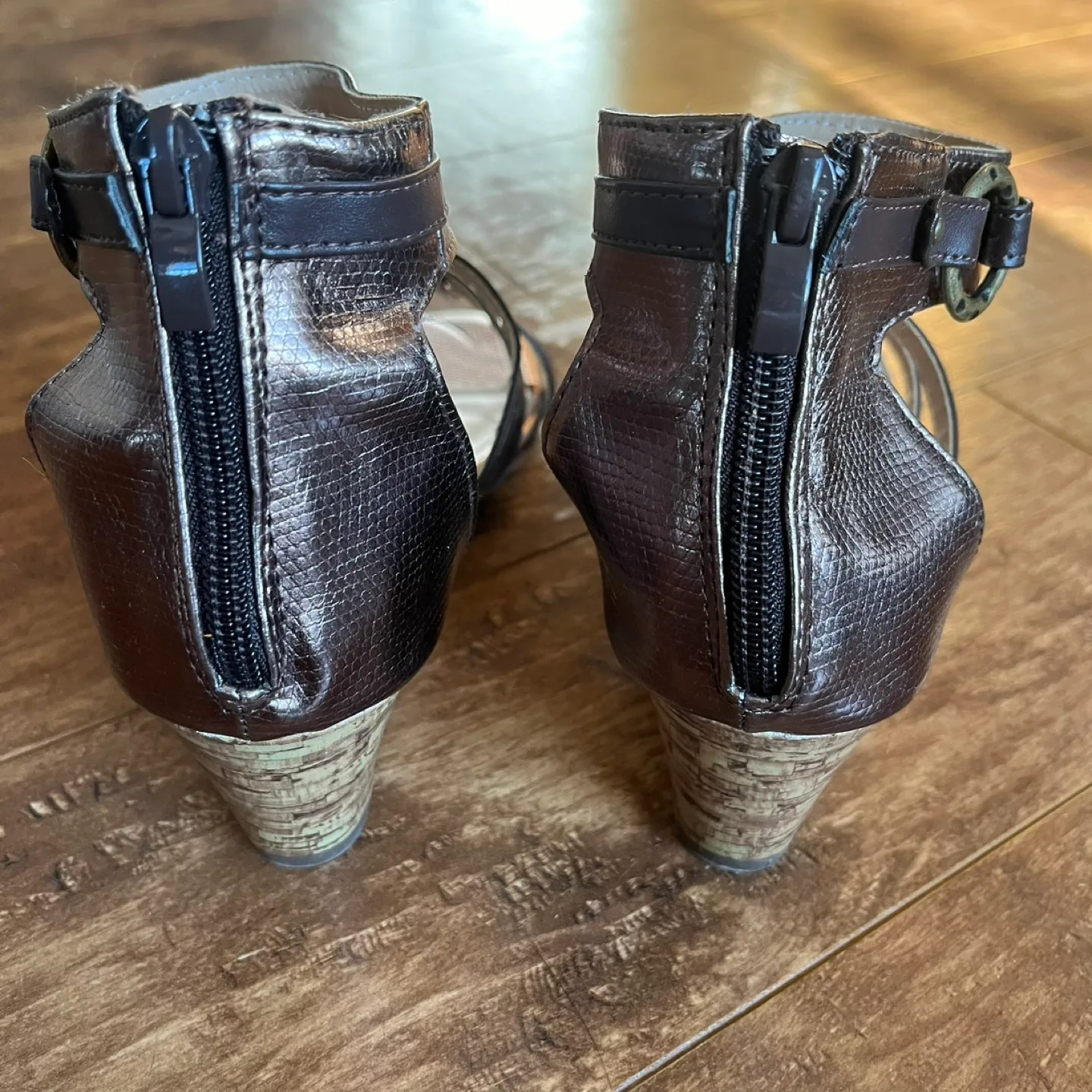 💚 Metallic Leather Gladiator Wedge Sandals image indicator(3)