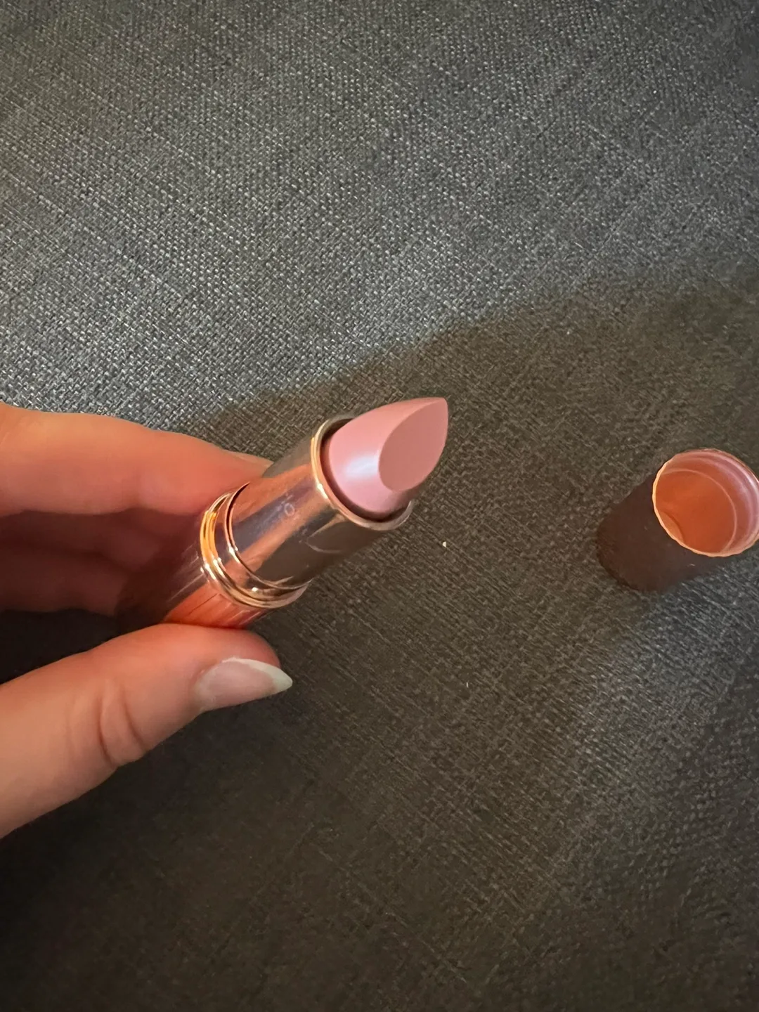 NEW Charlotte Tilbury K.I.S.S.I.N.G Satin Shine Lipstick image indicator(3)