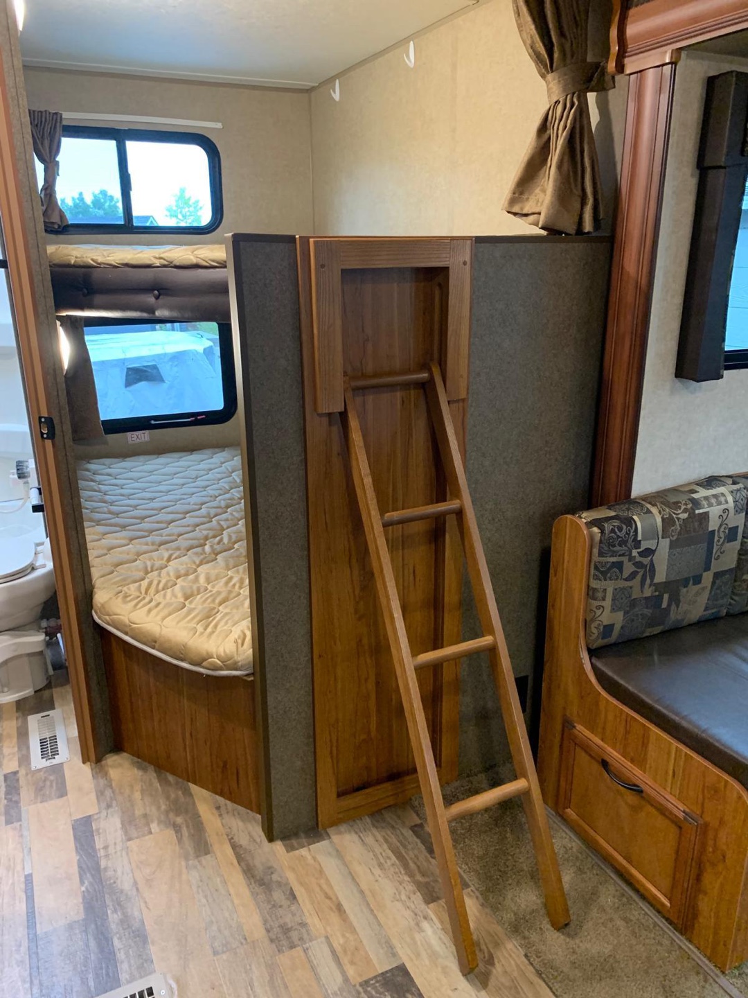 Starcraft Autumn Ridge Travel Trailer 289BHS - photo 5