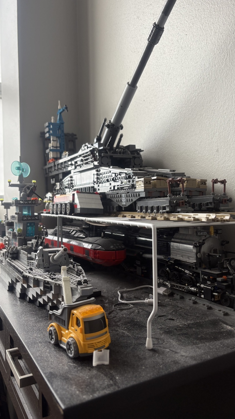 Large-Scale LEGO-Compatible Warship Model Kit & Extras - photo 2