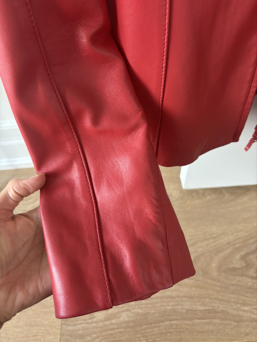 Danier Leather Jacket - Size L/G - photo 3