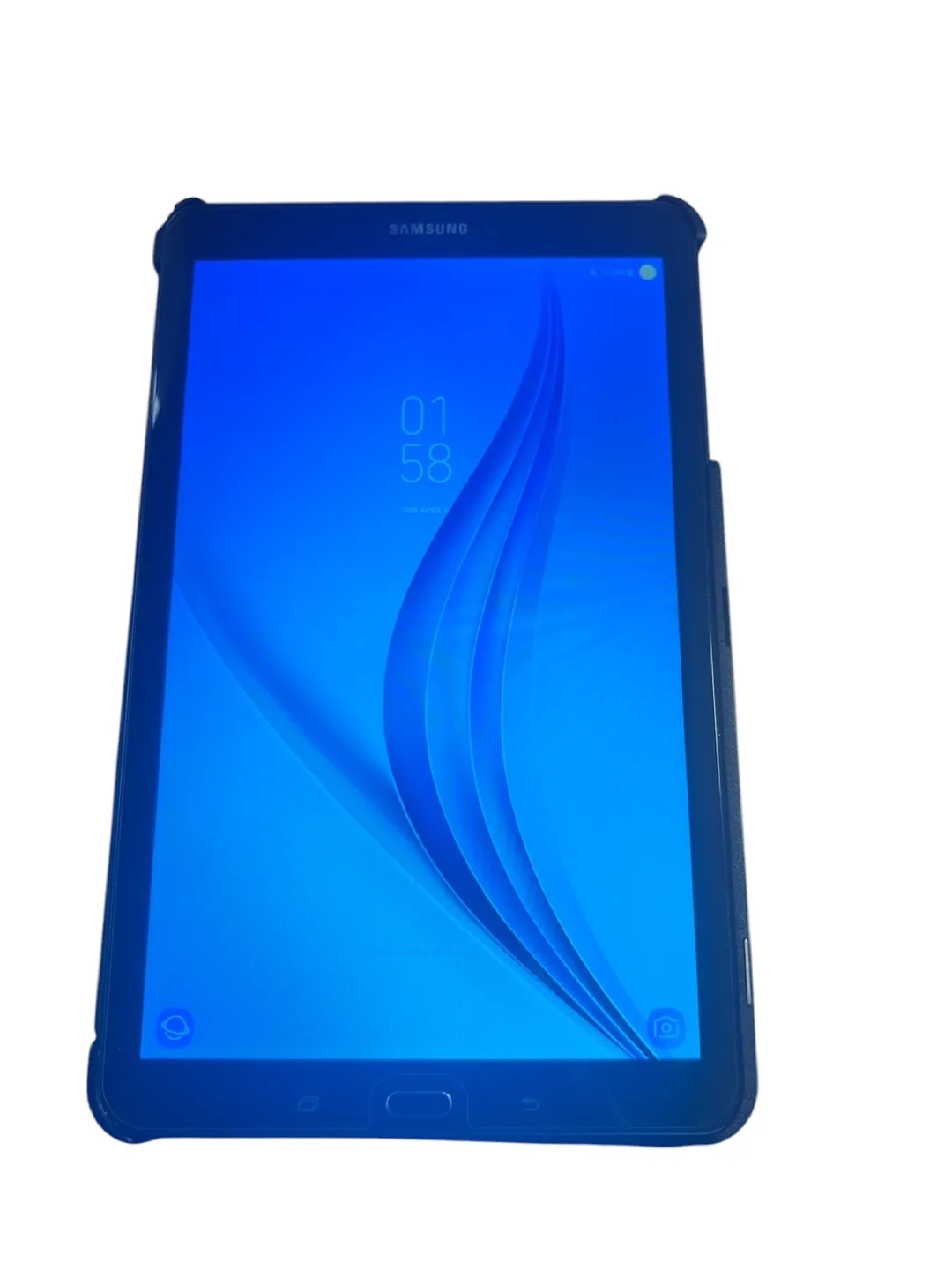 Samsung Galaxy Tab E 8-inch Tablet with Case image indicator(3)