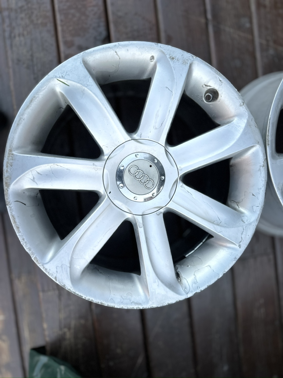 Set of four used Audi alloy rims - photo 4