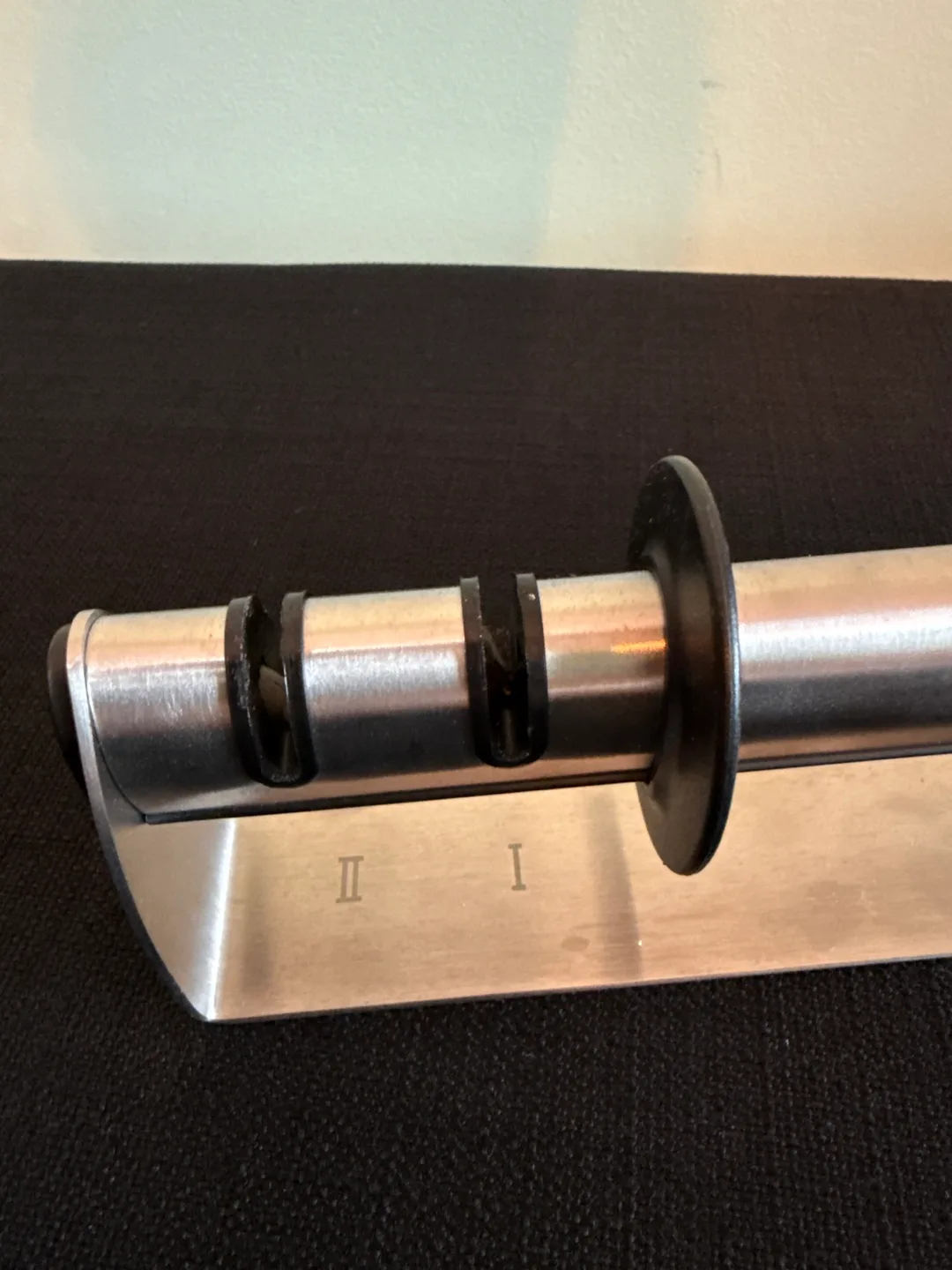 Zwilling J.A. Henckels Knife Sharpener image indicator(2)