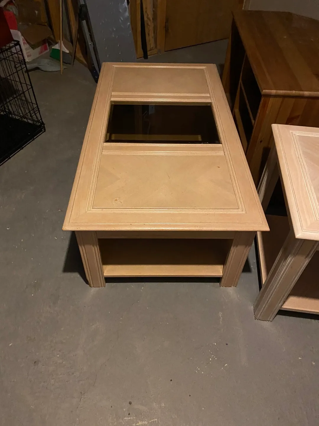 Coffee Table and End Table Set image indicator(2)