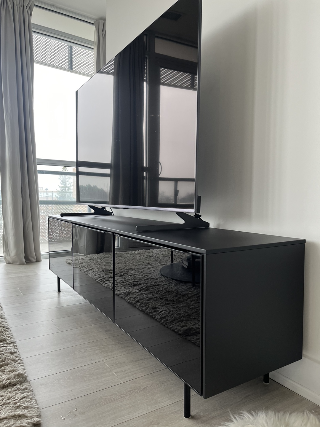 IKEA RANNÄS TV unit with doors - photo 3