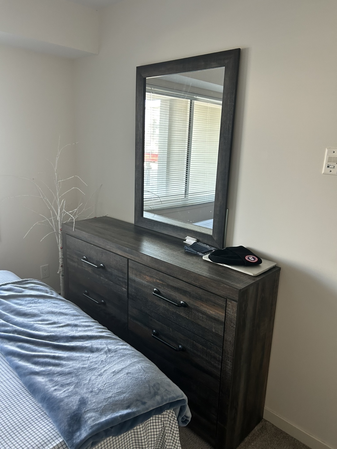 Bedroom Furniture Set - Queen Bed Frame, Nightstand & Dresser - photo 2