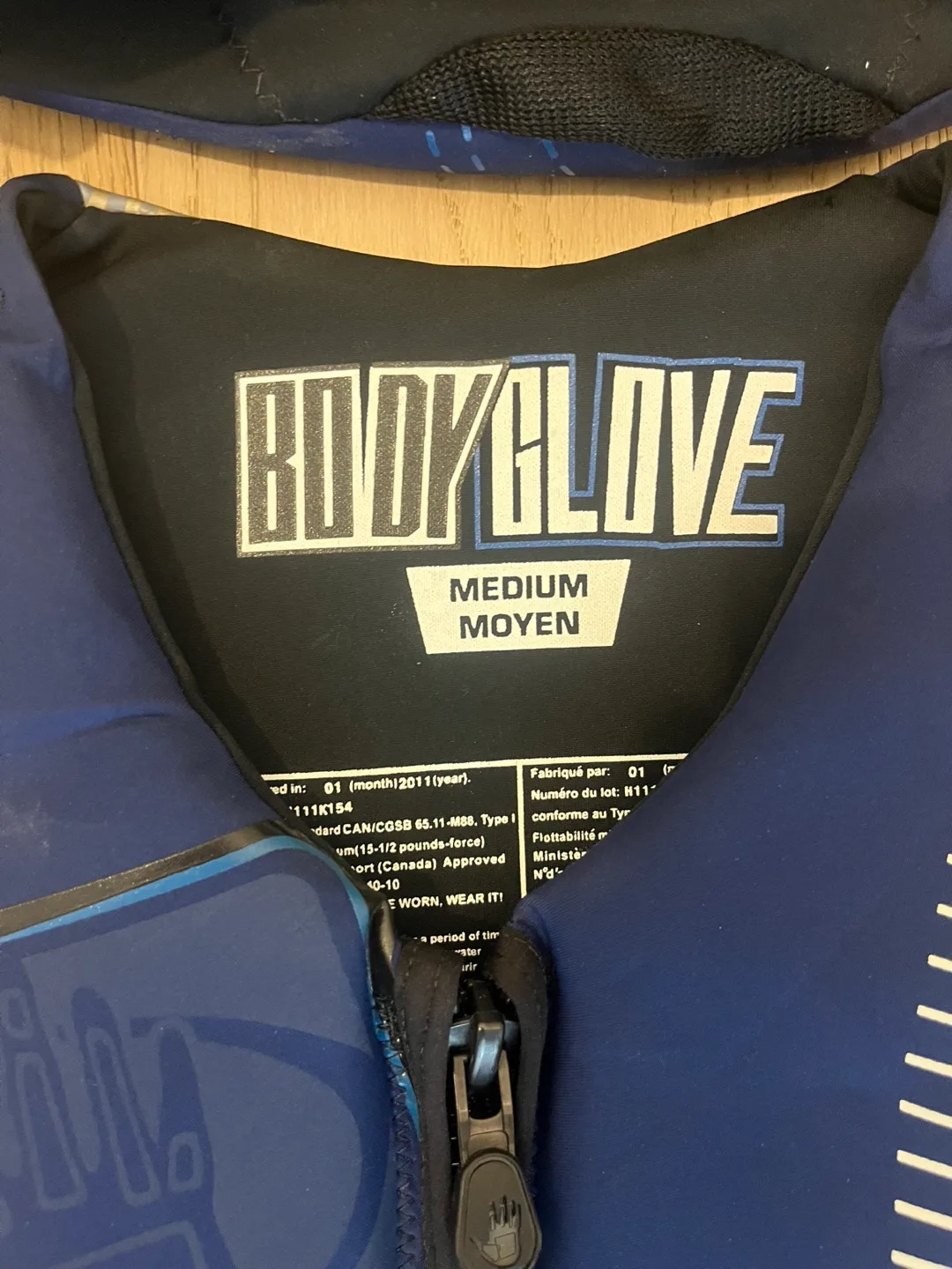 2 BodyGlove Lifejackets (Medium + Large) image indicator(3)