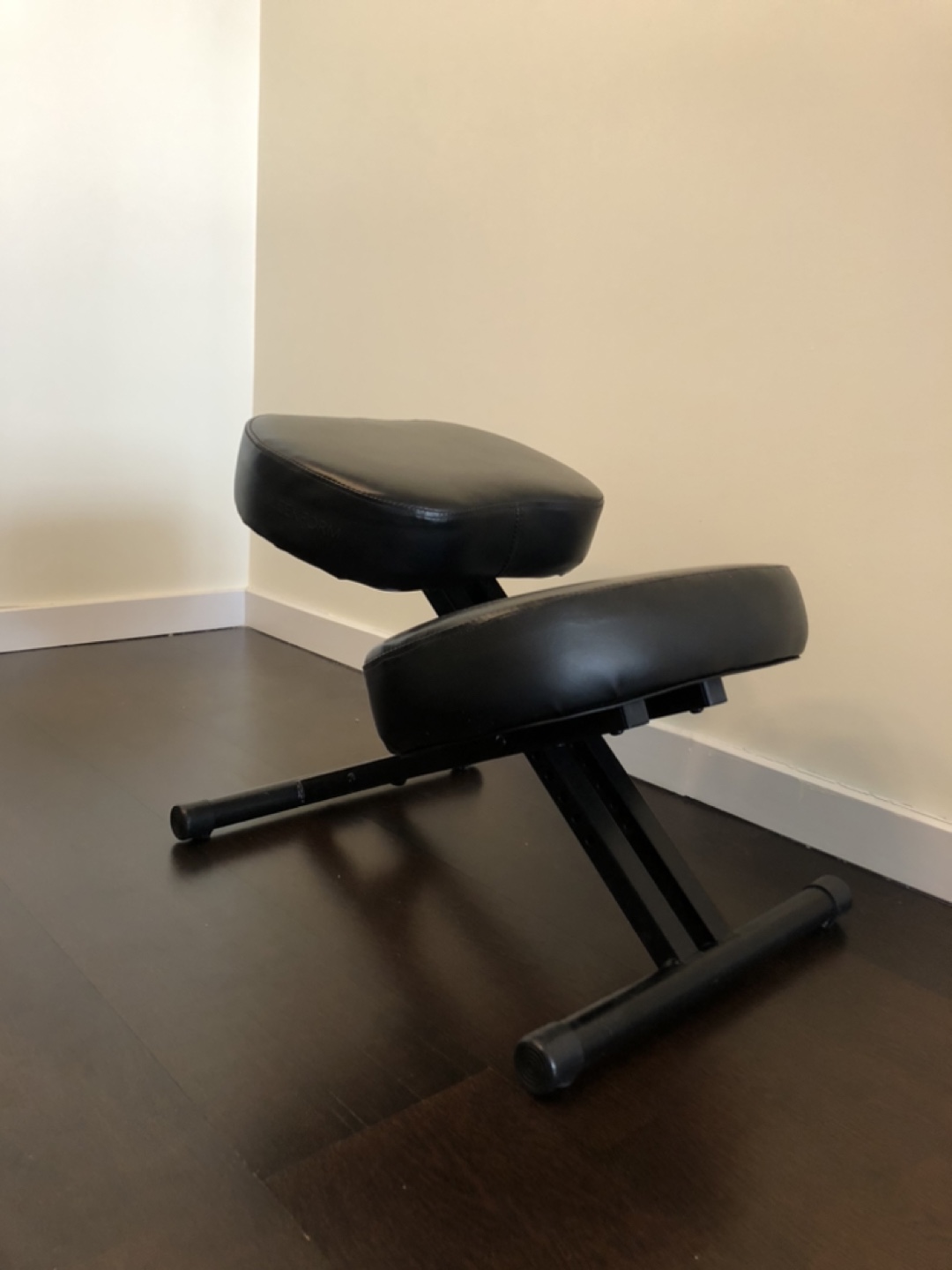 Black Kneeling Chair - photo 2