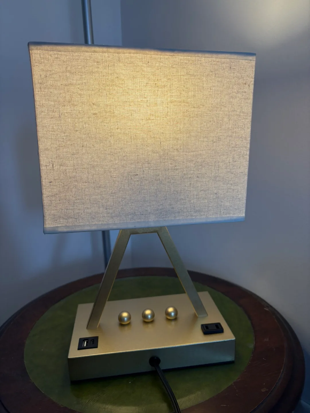 New USB Touch Control Lamp, 3-Way Dimmable Lamp wit 3USB outlet image indicator(6)