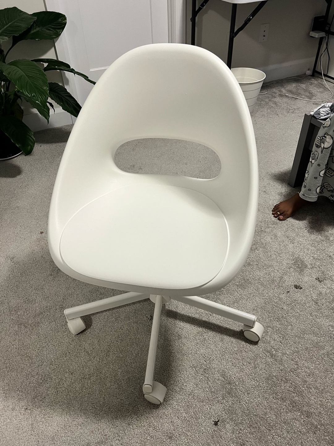 White Swivel Desk Chair