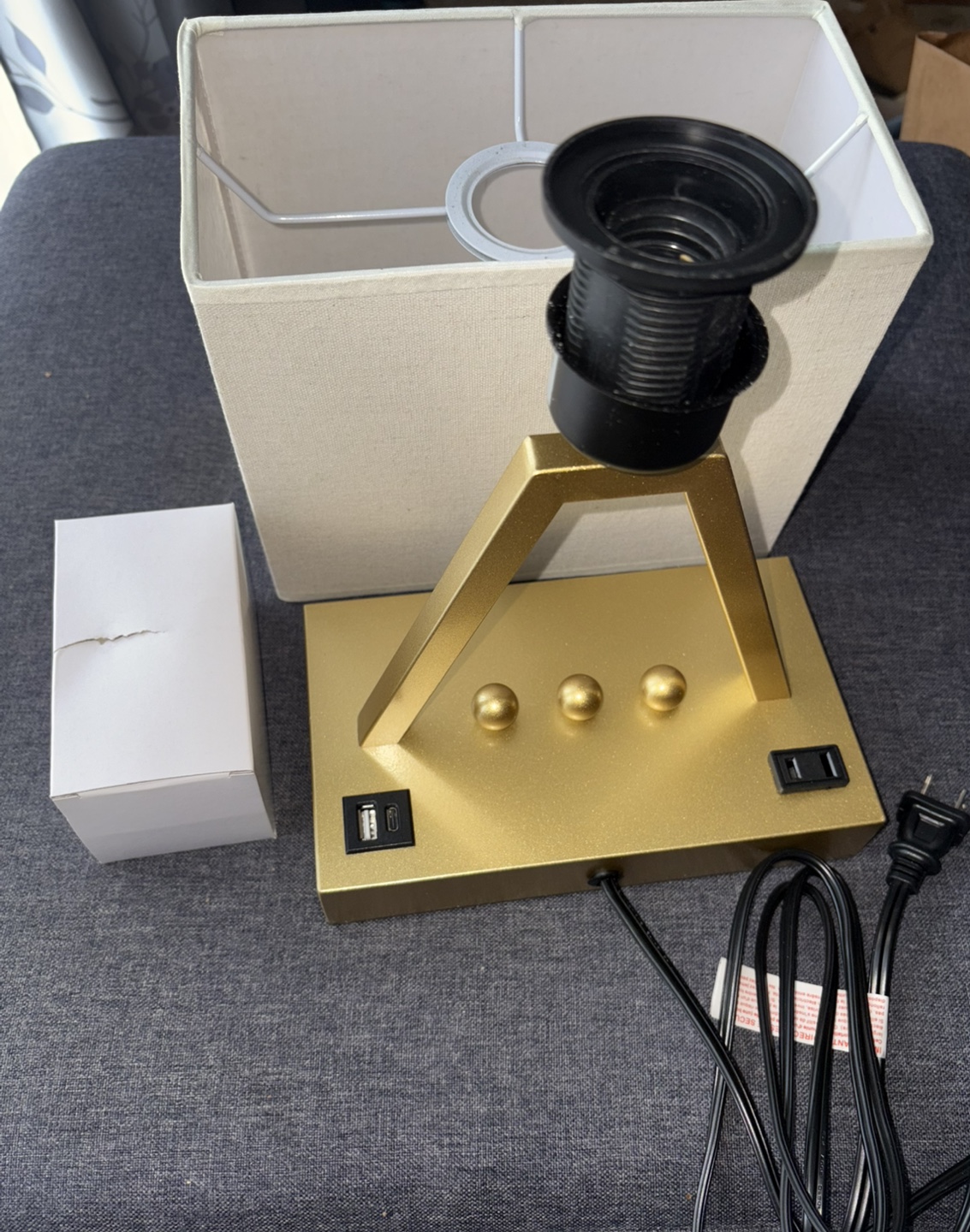 New USB Touch Control Lamp, 3-Way Dimmable Lamp wit 3USB outlet - photo 2