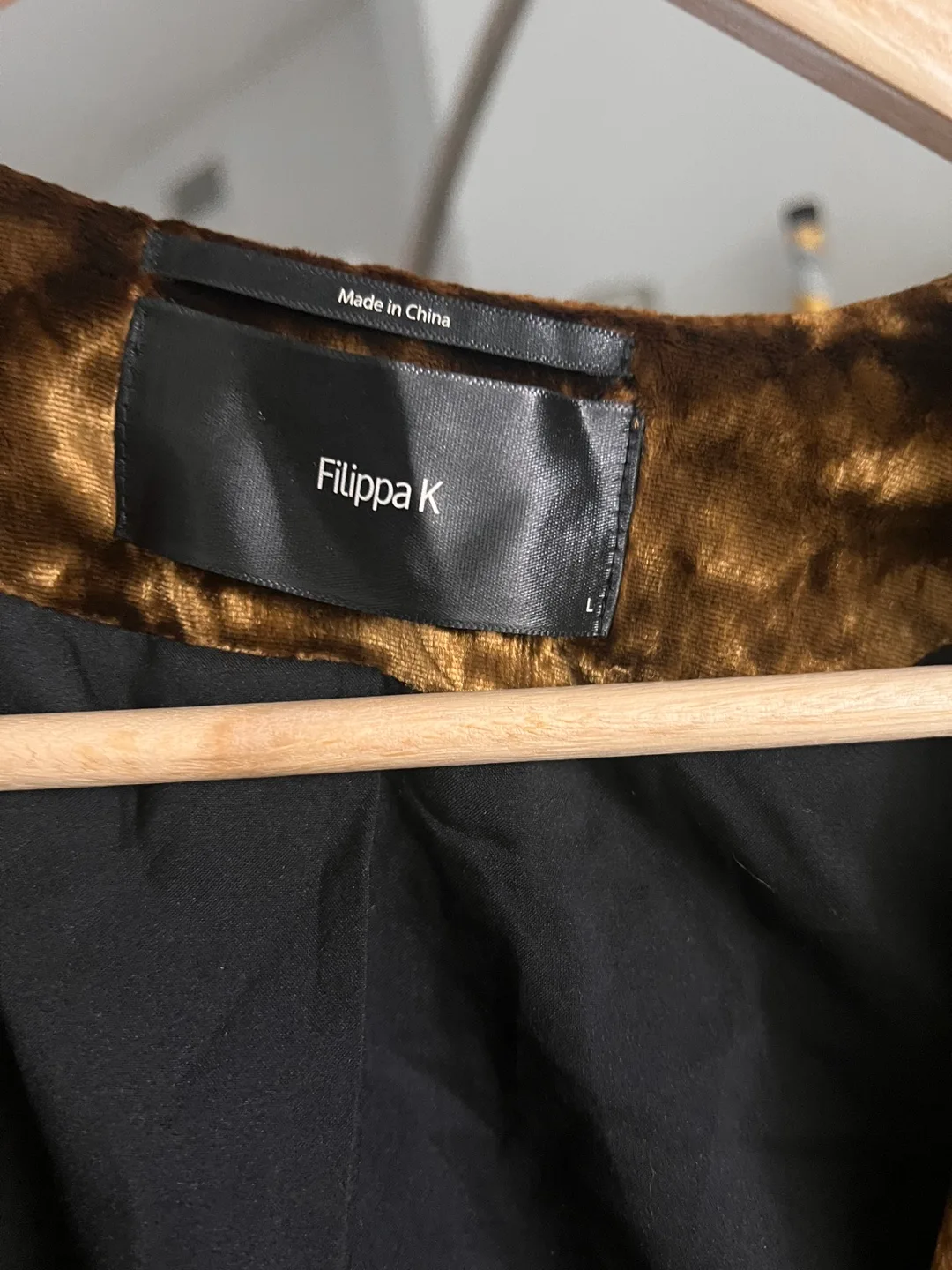 Filippa K Gold Velvet Blazer Jacket Size M image indicator(4)