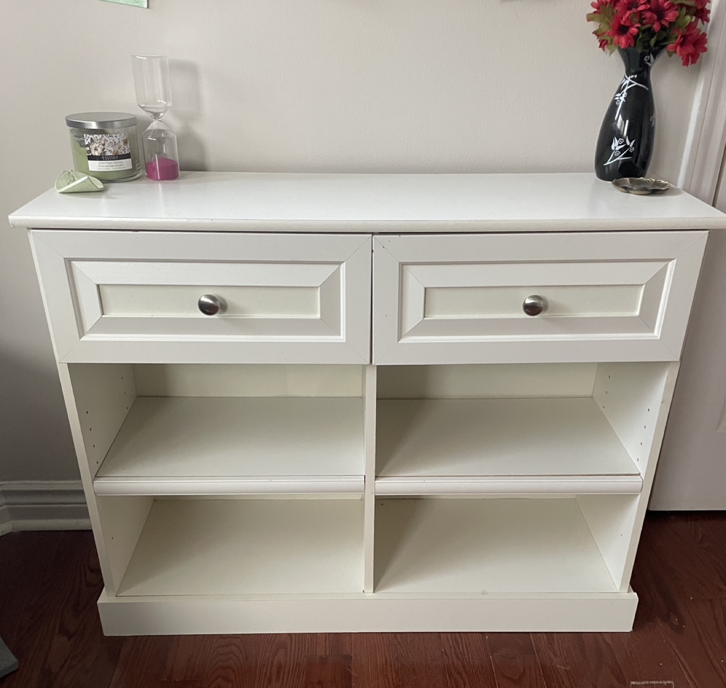 Small dresser / Storage Unit