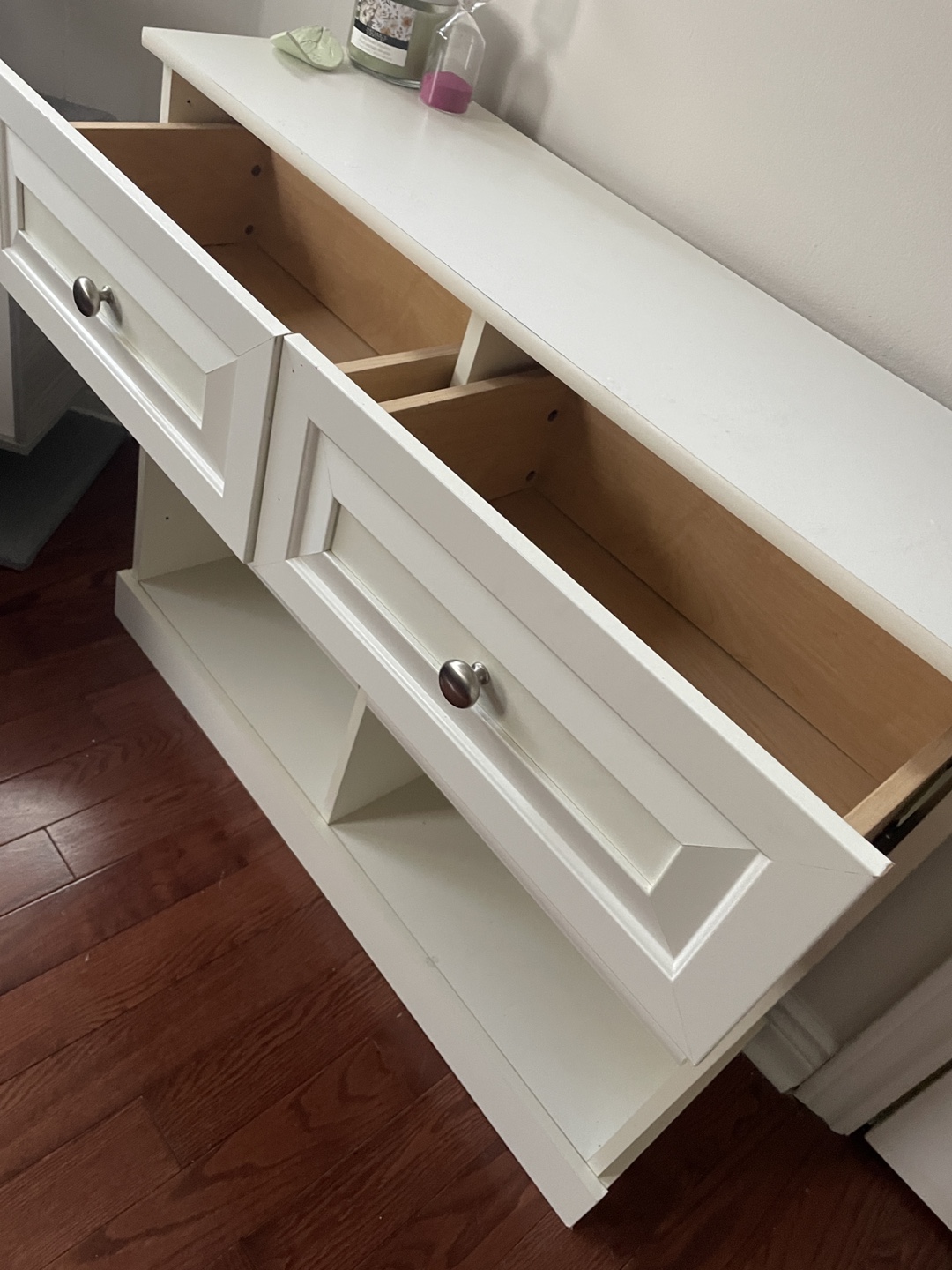 Small dresser / Storage Unit - photo 3