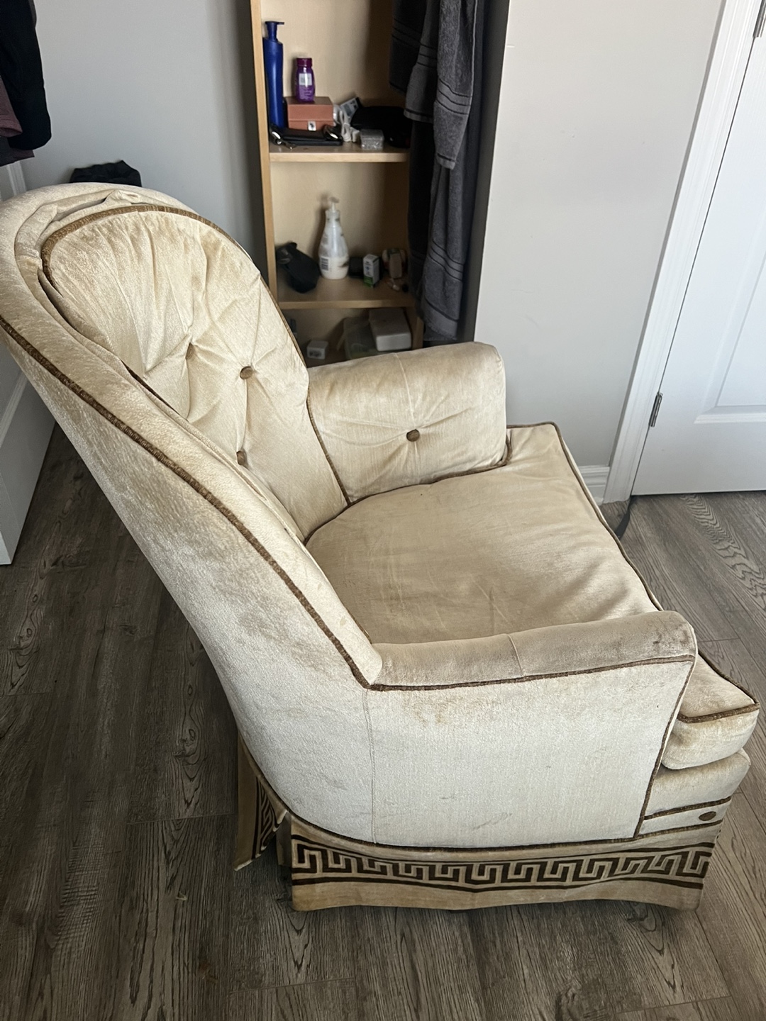 Vintage Button-Tuft Armchair