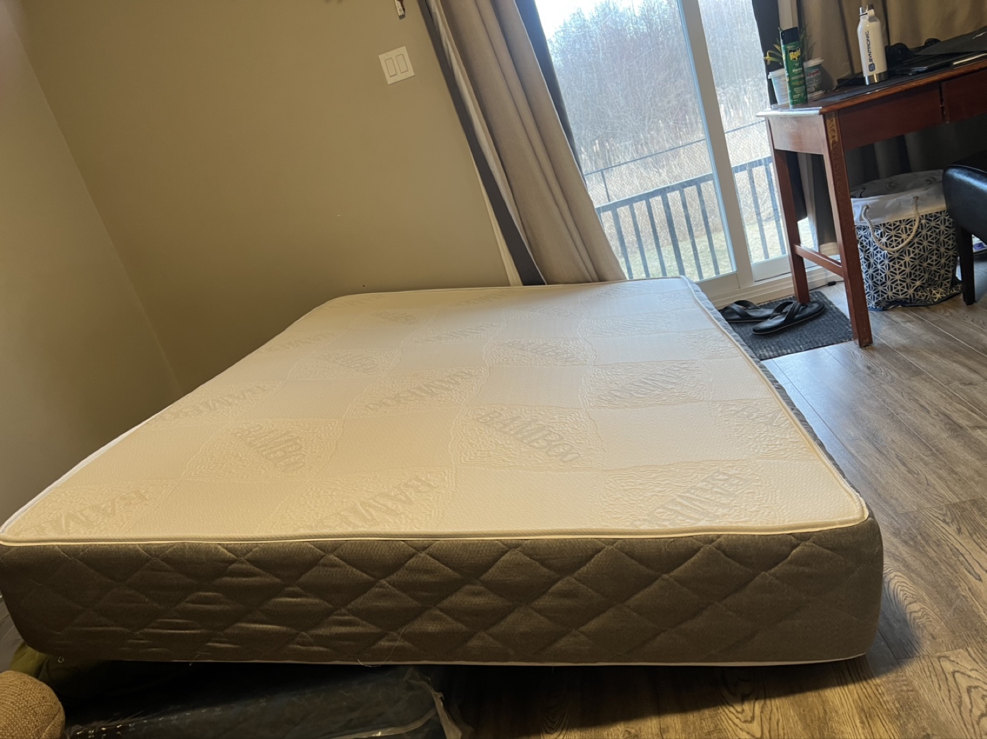 Queen Mattress and Box Spring Set - photo 2