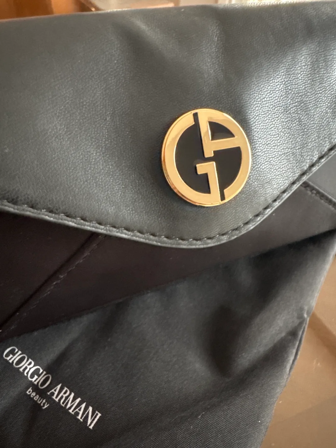 Giorgio Armani Beauty Cosmetic Case image indicator(3)