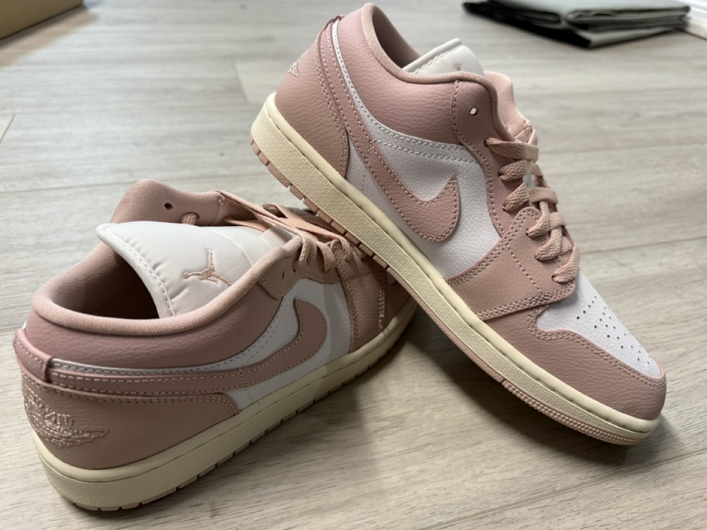 Women's Air Jordan 1 Low Pink Sneakers - photo 3
