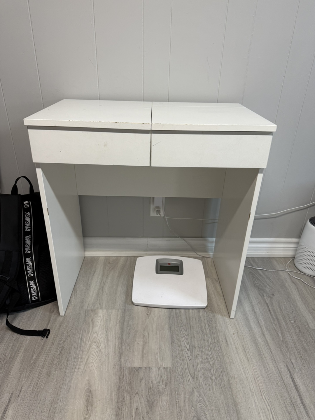 White Vanity Table with Mirror and Drawers - photo 3