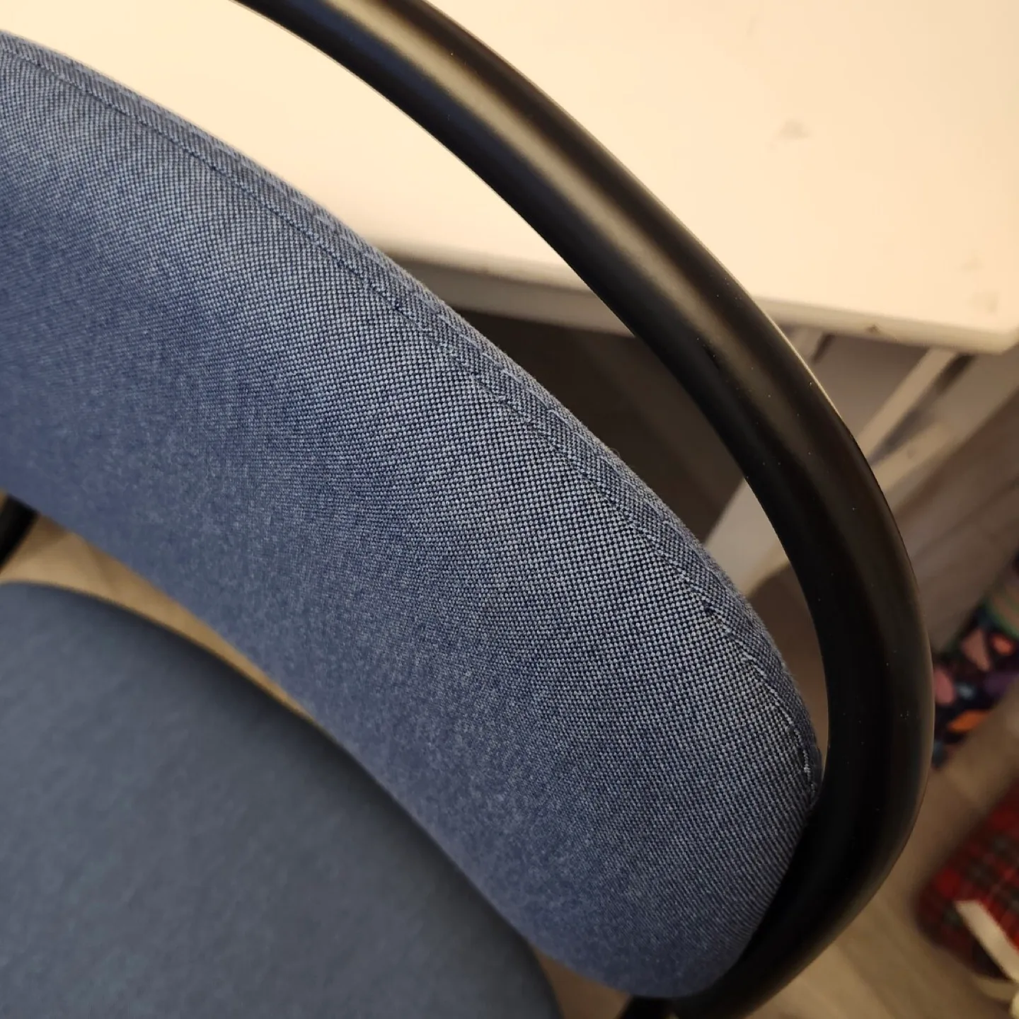 Blue Office Chair with Wheels image indicator(2)