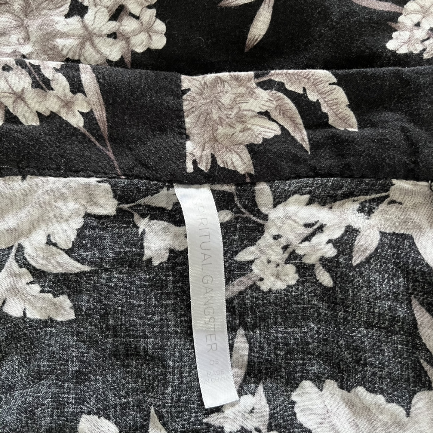Spiritual Gangster Kimono Robe Black Floral One Size - photo 3