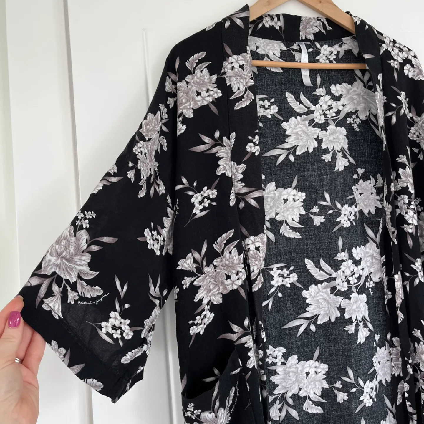 Spiritual Gangster Kimono Robe Black Floral One Size image indicator(5)