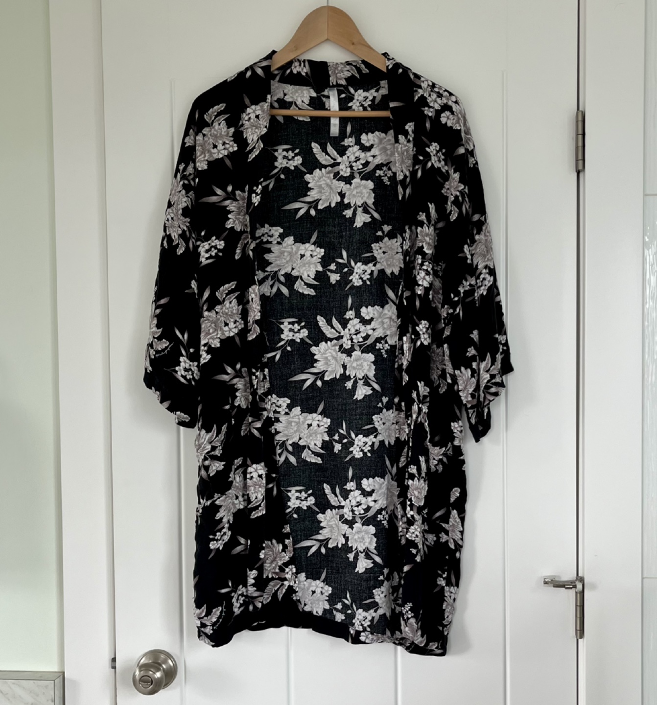 Spiritual Gangster Kimono Robe Black Floral One Size