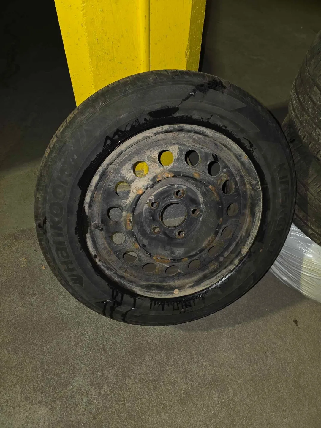 Used 205/60R16 92H Uniroyal Tires and Steel Wheels (Set of 4) image indicator(4)