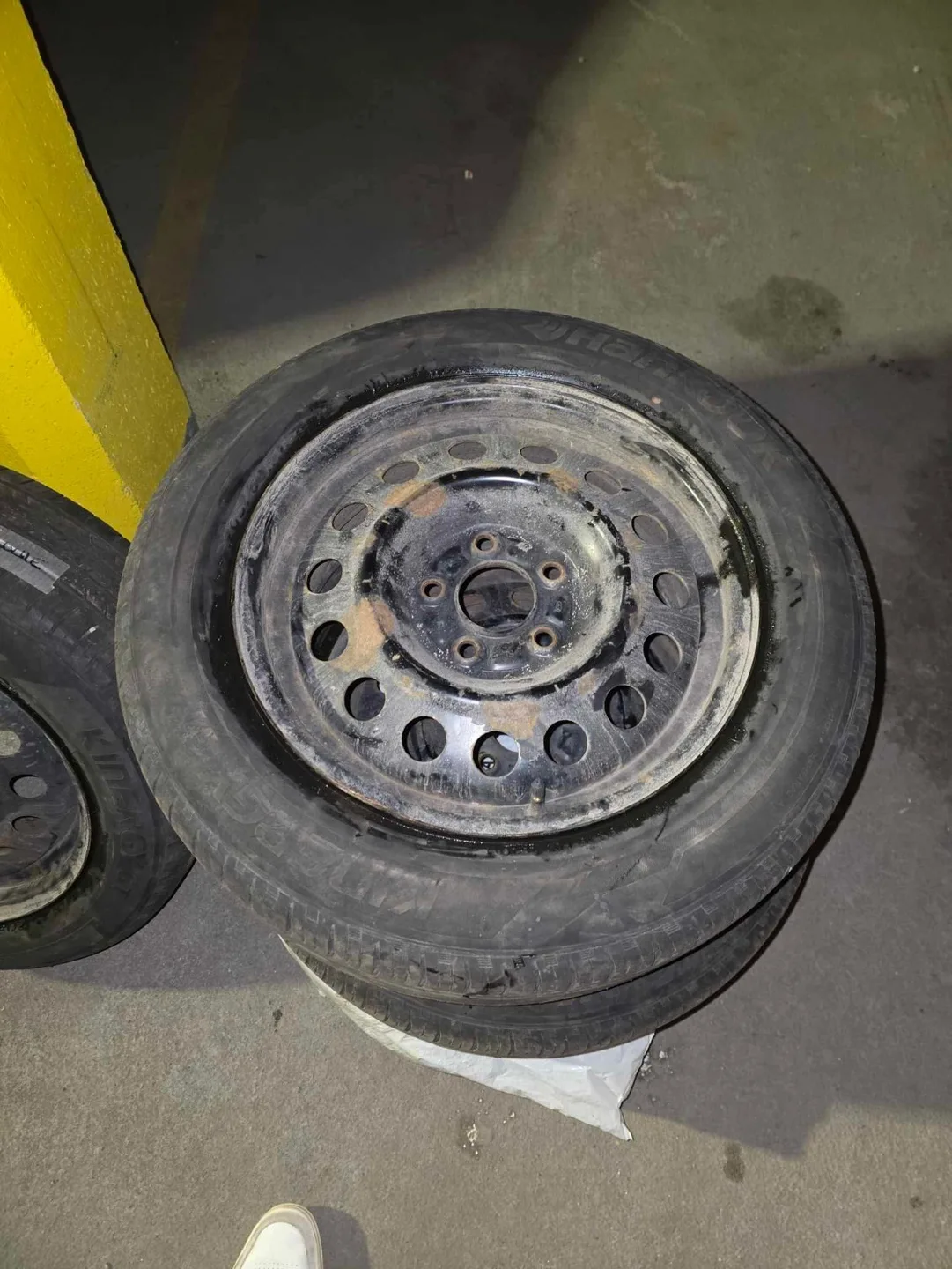 Used 205/60R16 92H Uniroyal Tires and Steel Wheels (Set of 4) image indicator(10)