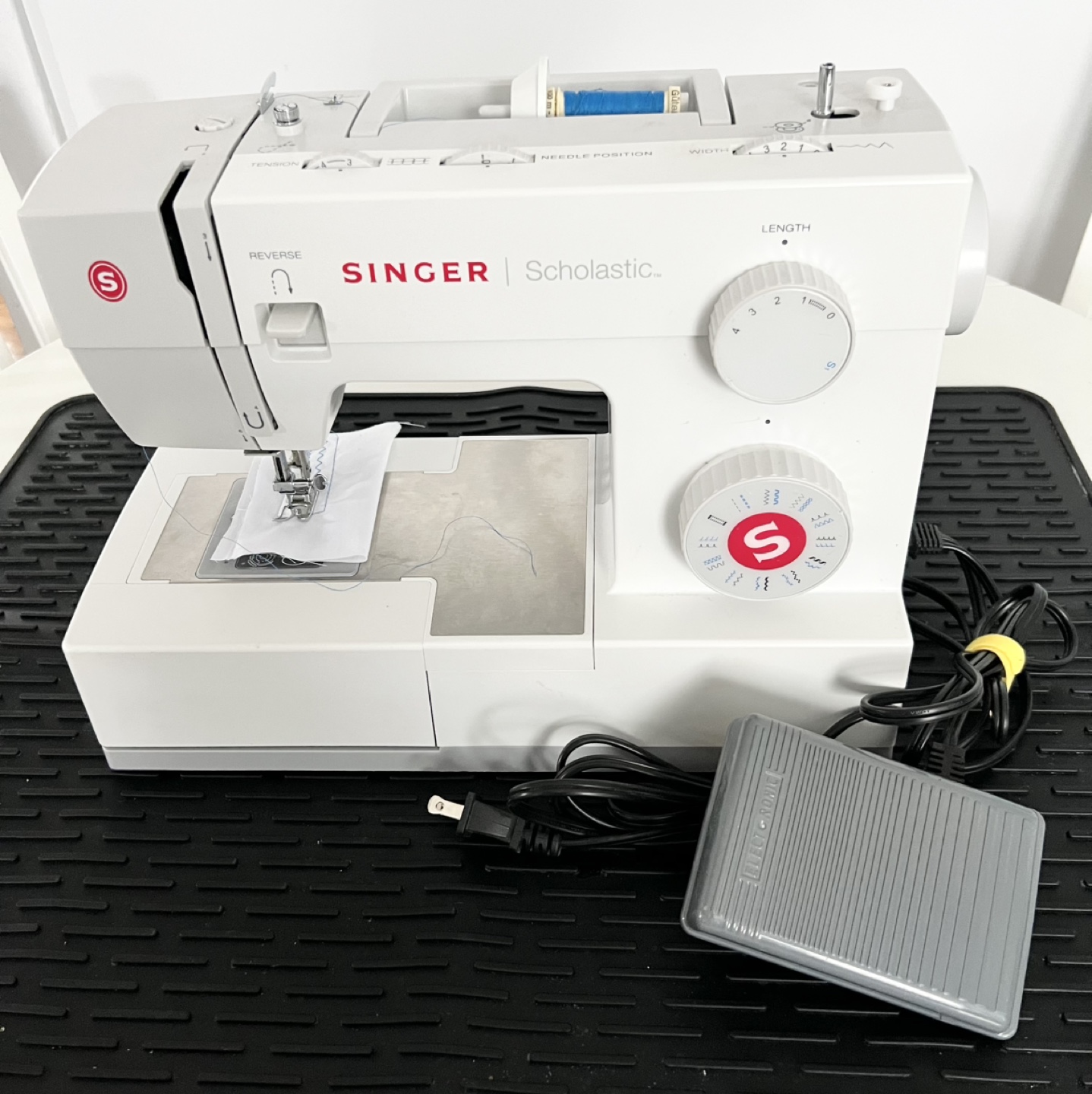 Singer Scholastic Sewing Machine