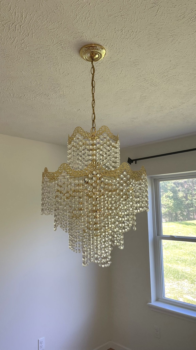 Elegant Crystal Chandelier
