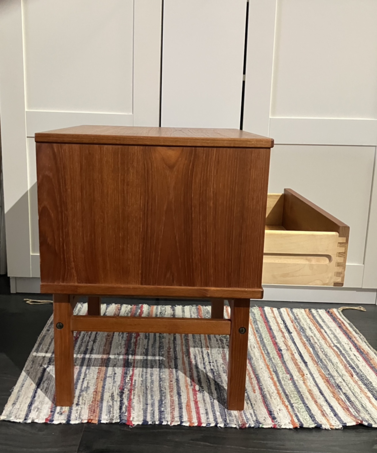 Vintage Mid-Century Modern Teak Nightstand - photo 4