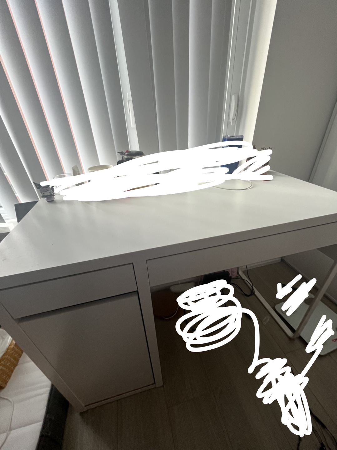 IKEA MICKE Desk - White