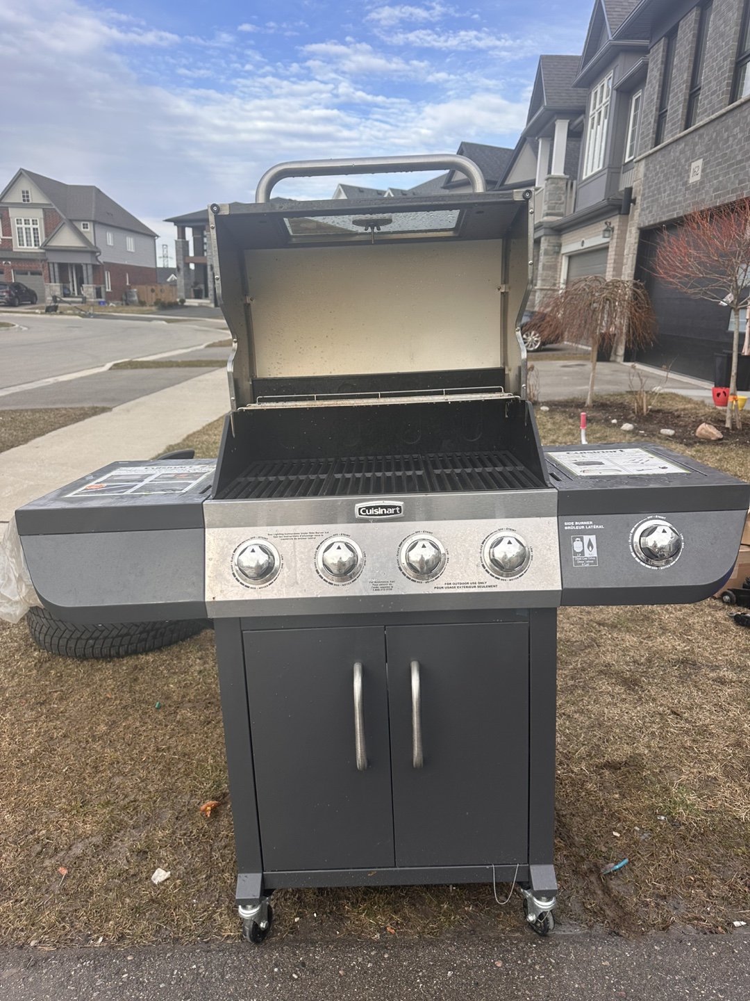 Cuisinart 4-Burner Propane Gas Grill - photo 3