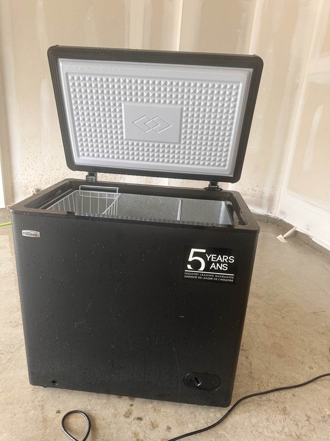 Danby Chest Freezer - 5.5 cu. ft.