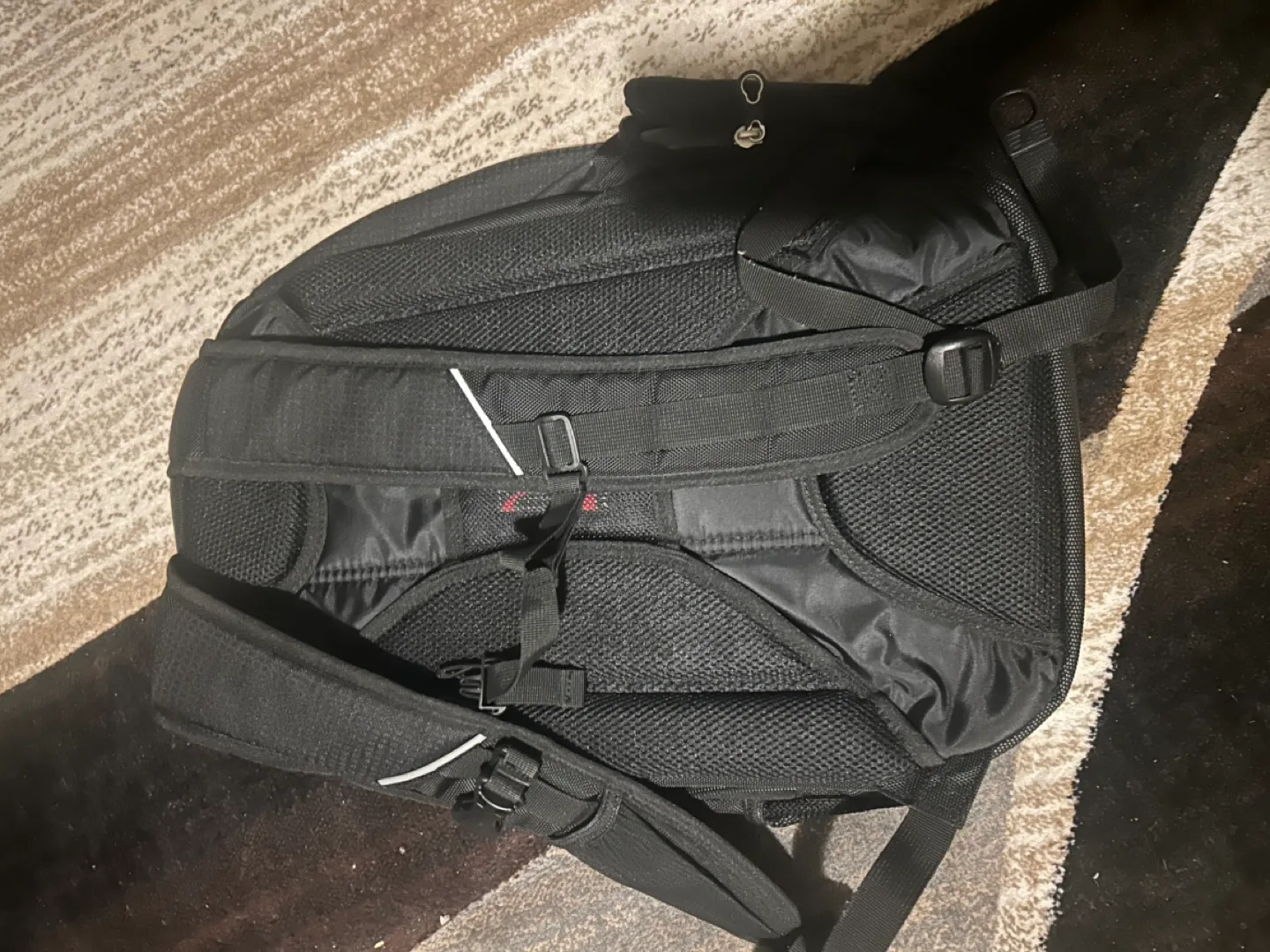 Swiss Gear Black Backpack image indicator(6)