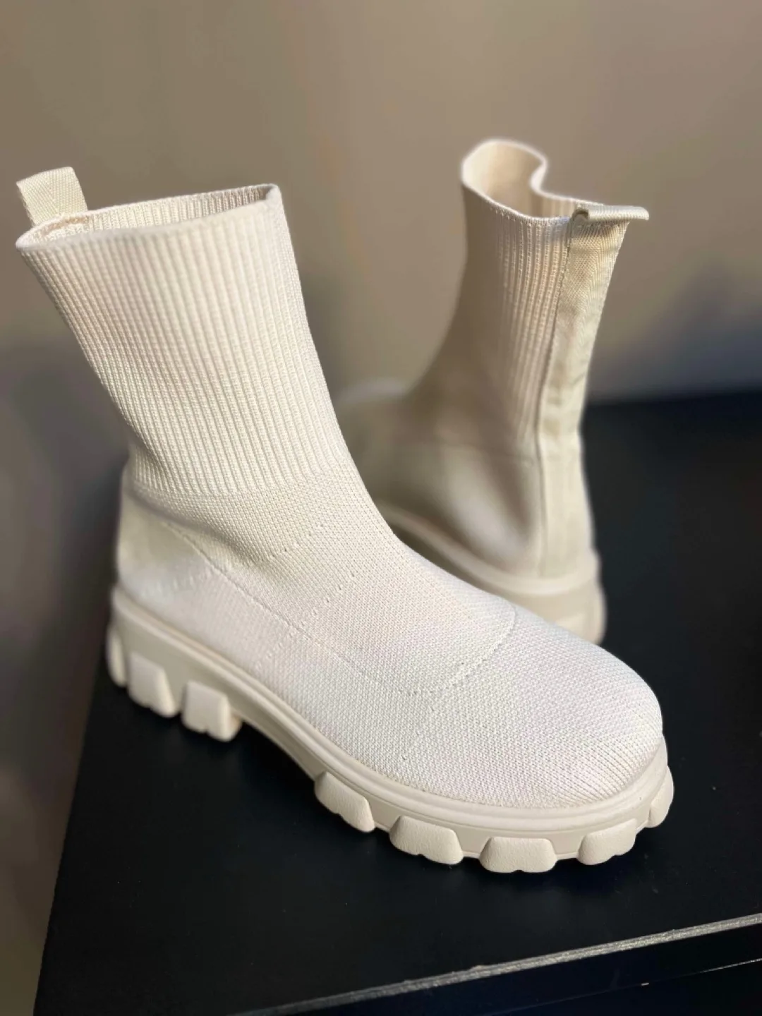 Women��’s Boots image indicator(3)