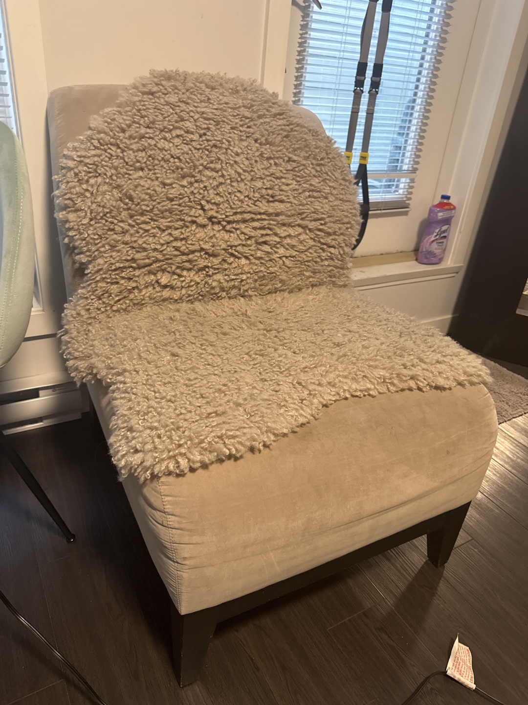 Armless chair beige 💚