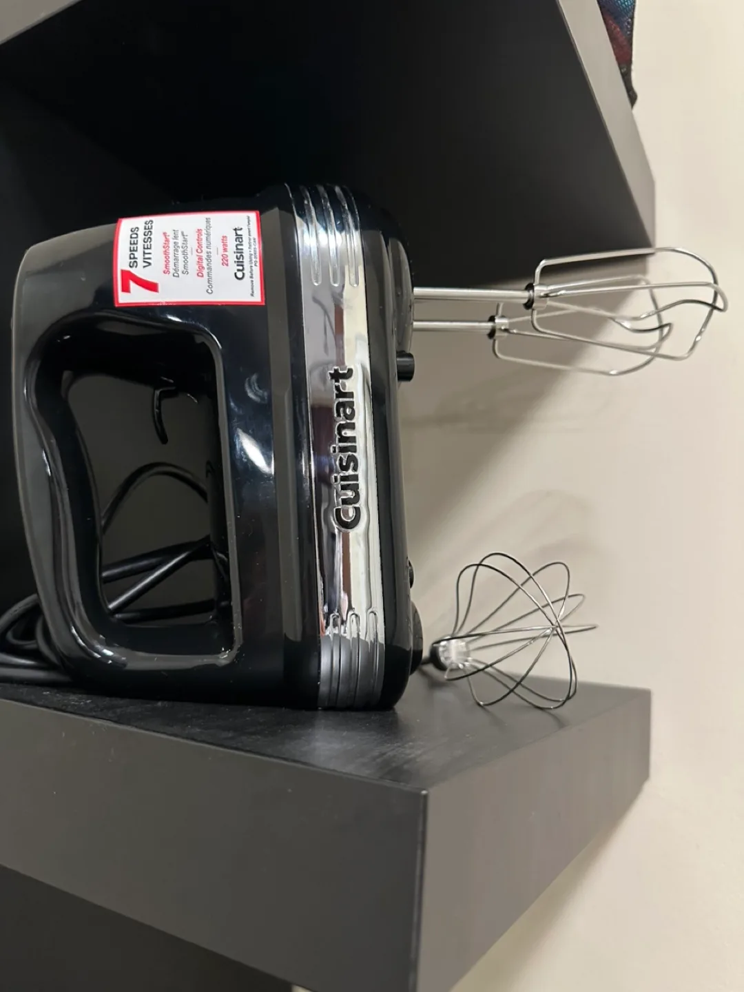 Cuisinart Power Advantage 7-Speed Hand Mixer image indicator(4)