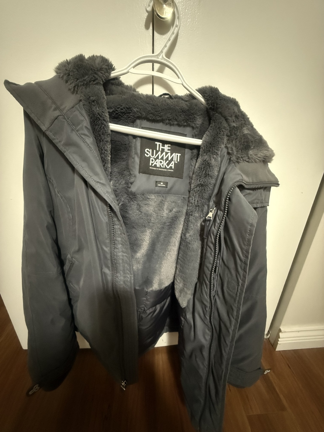 TNA The Summit Parka - Size Medium - photo 3