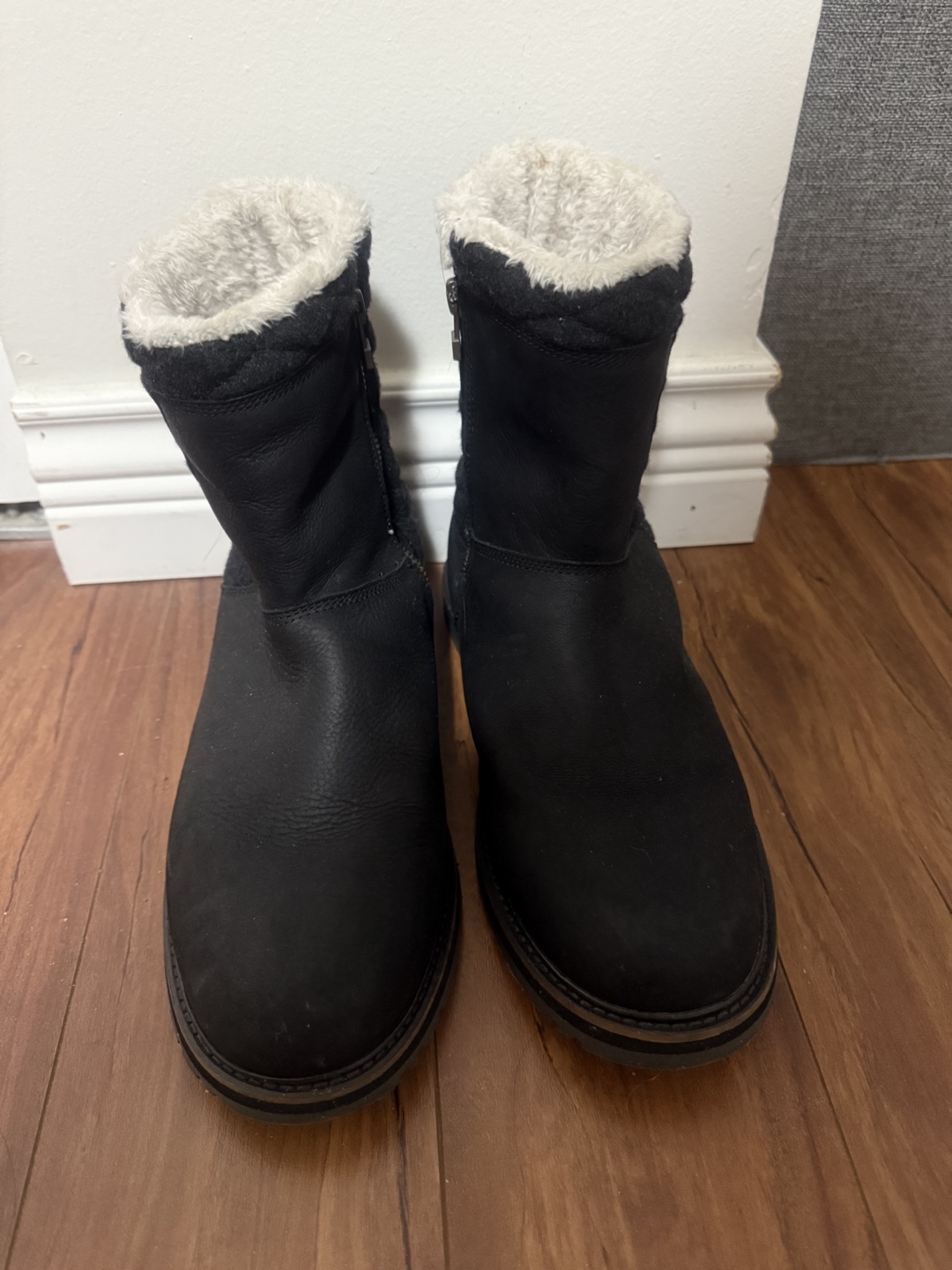 HeLLo Hansen Women's Black Winter Boots Size 8 1/2