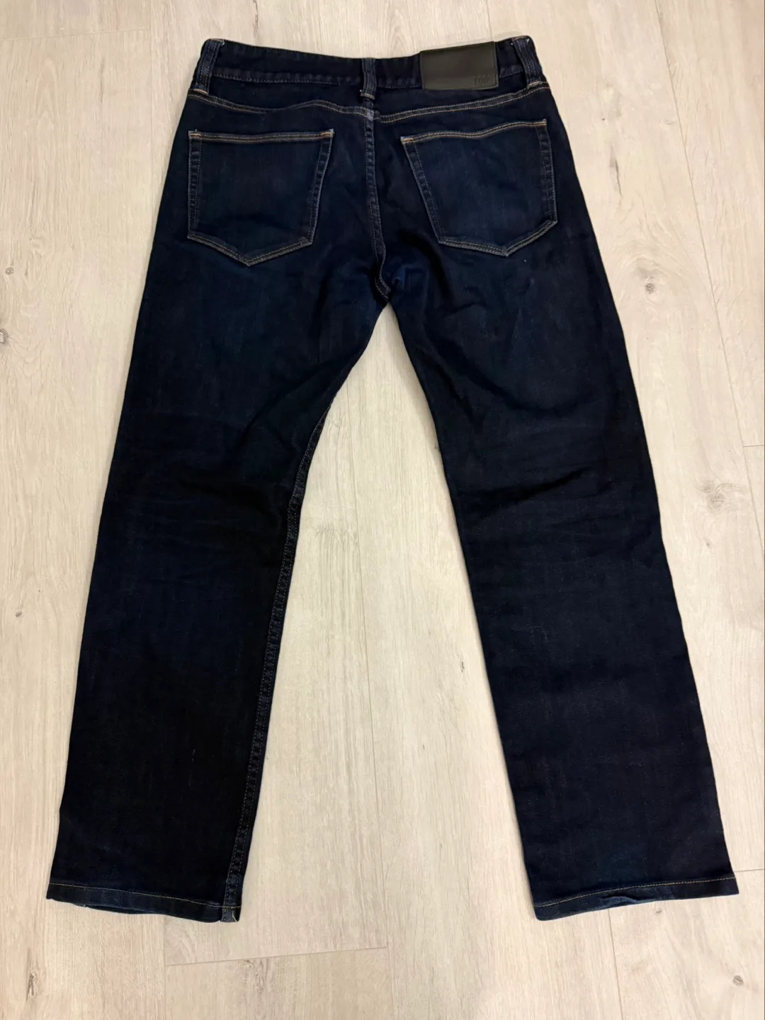 Men's UNIQLO Dark Wash Jeans - Size 31 (79cm) image indicator(2)