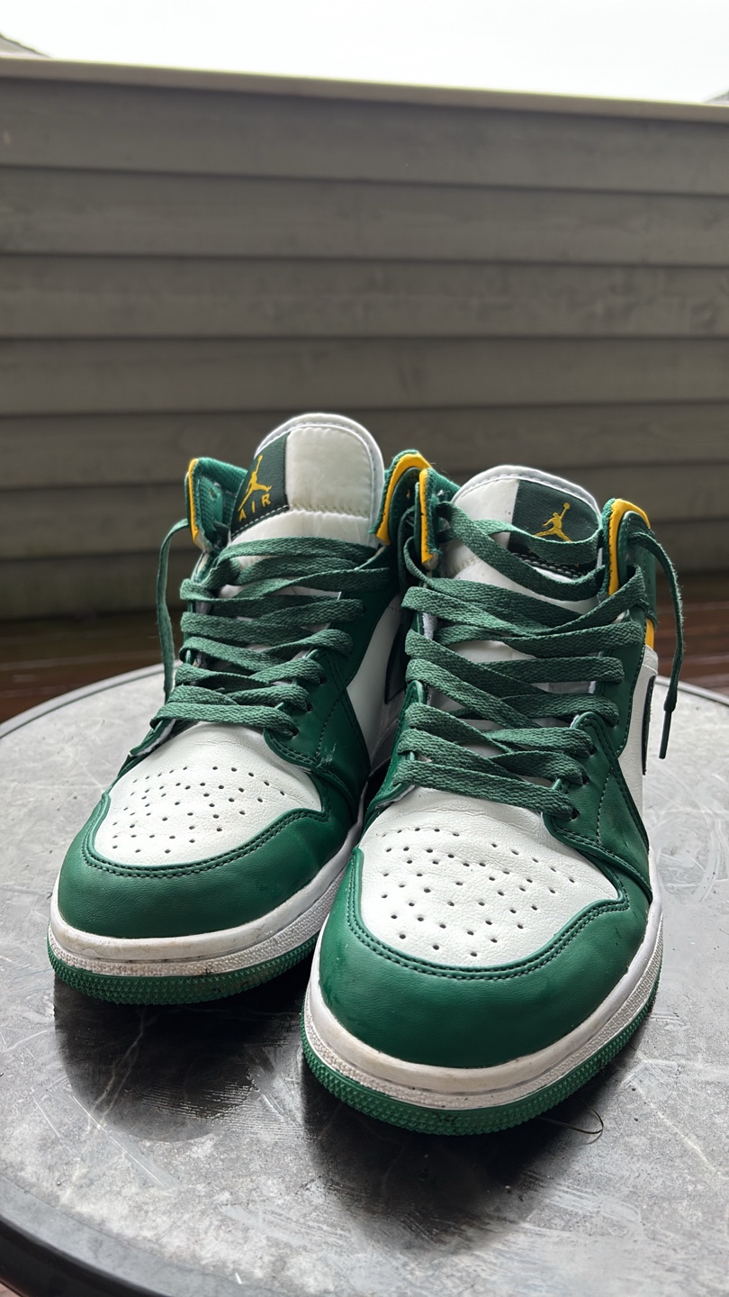 Air Jordan 1 Mid - photo 2