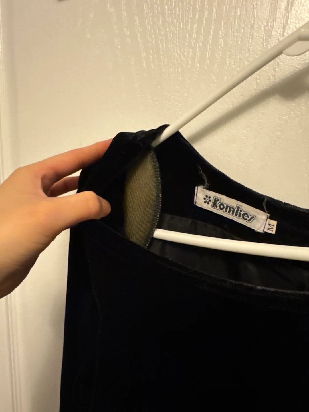 Velvet Black and Red Rose Dress 💚 image indicator(6)