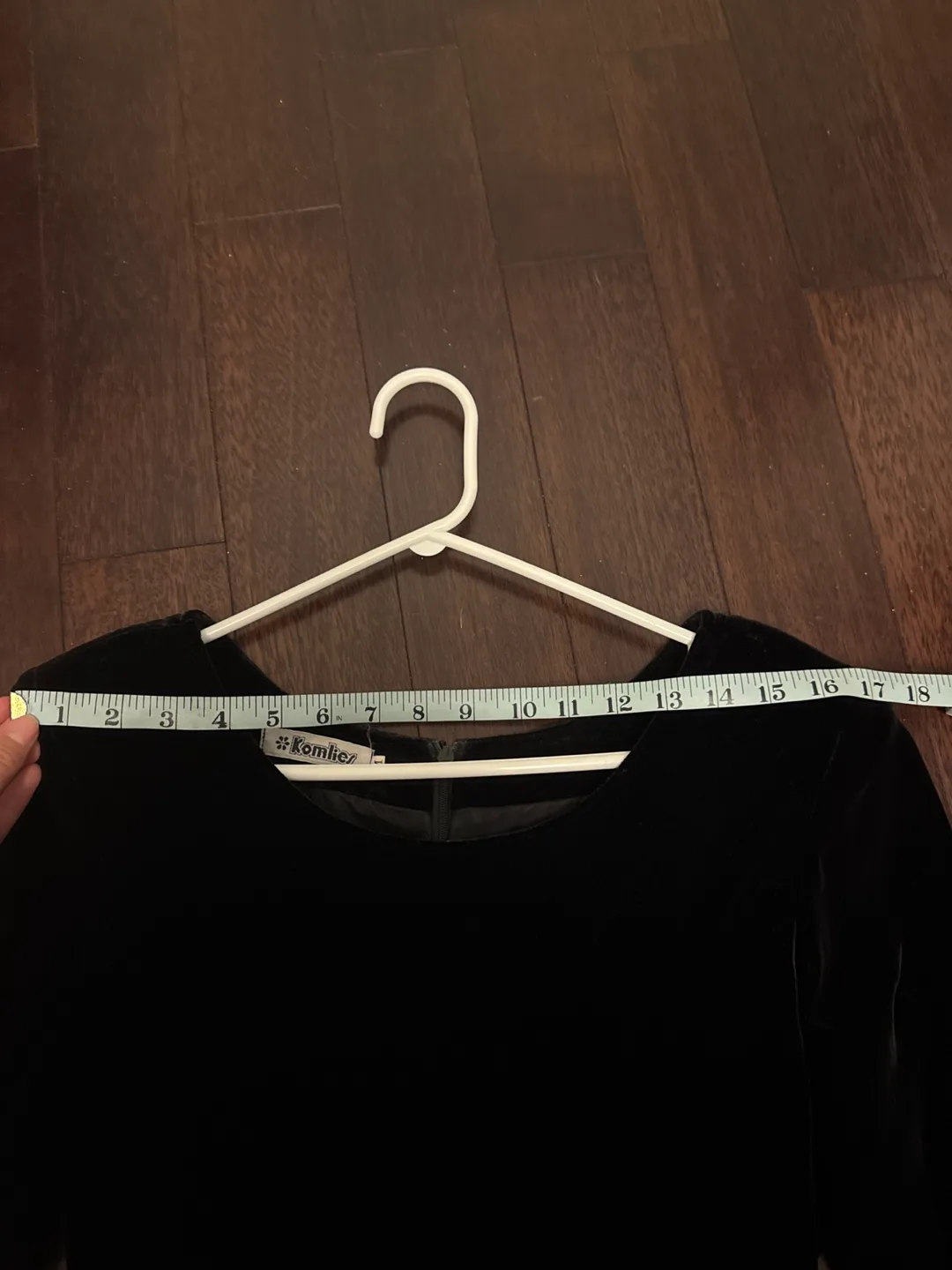 Velvet Black and Red Rose Dress 💚 image indicator(7)