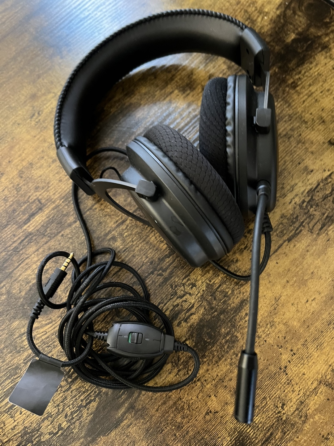 ONN Gaming Headset - Wired Headphones with Microphone 💚