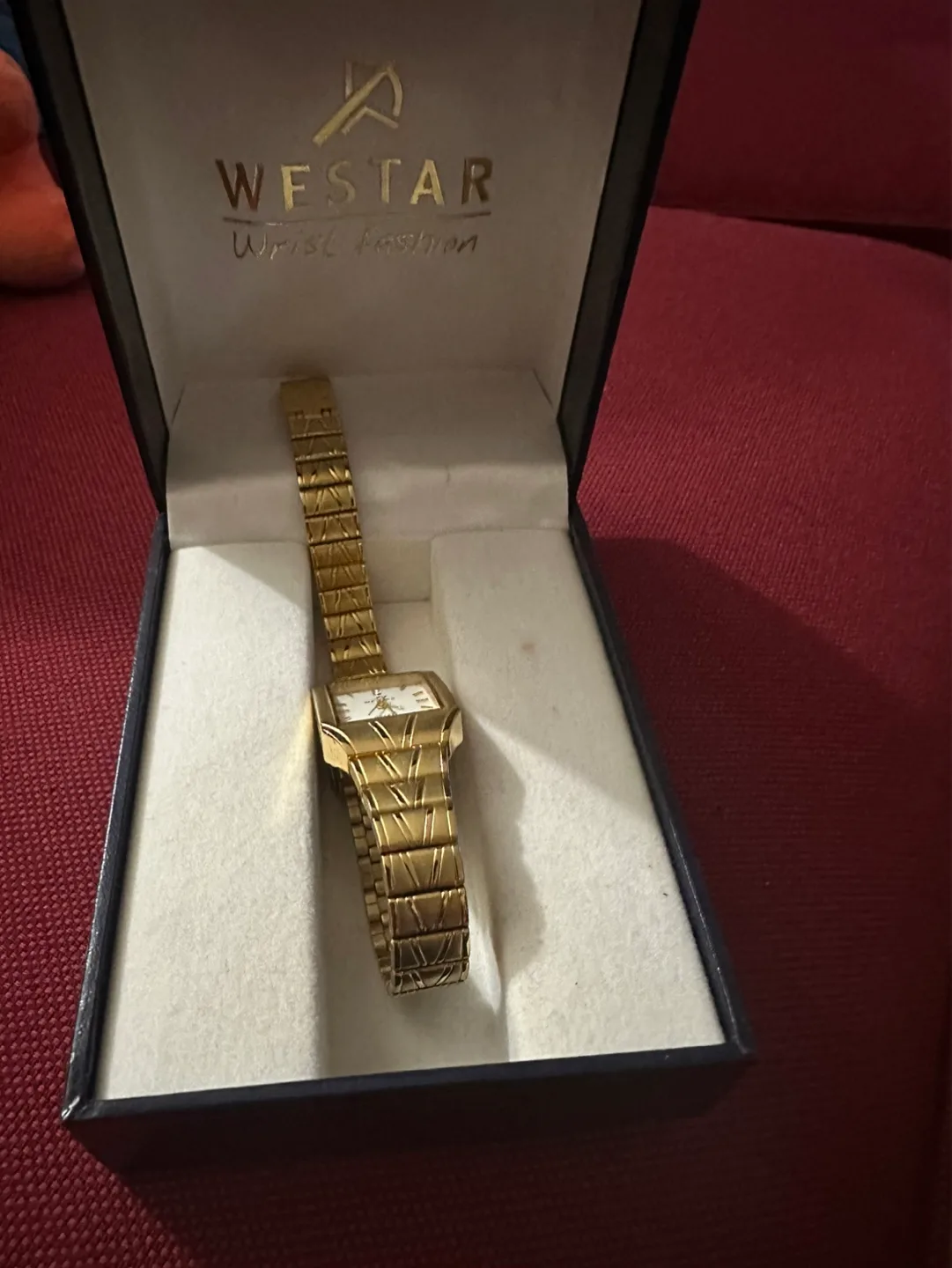 Westar Gold Tone Quartz Watch image indicator(2)